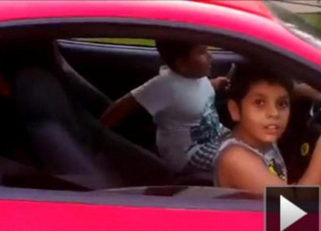 Un niño de 8 años condujo con su hermana de cuatro años a McDonald’s después de que vieran un tutorial de conducción en YouTube