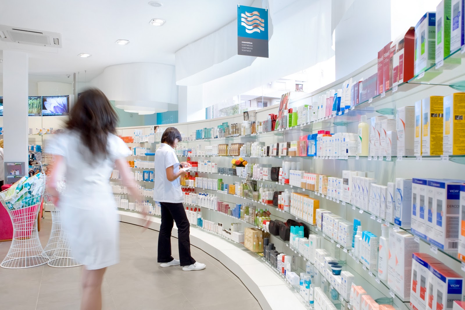 ISP verifica retiro del mercado de 28 medicamentos que se vendían como suplementos alimenticios
