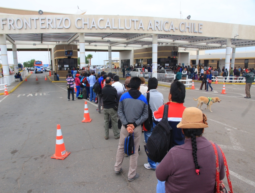 Detienen a pareja chileno-peruana dedicada al tráfico de migrantes