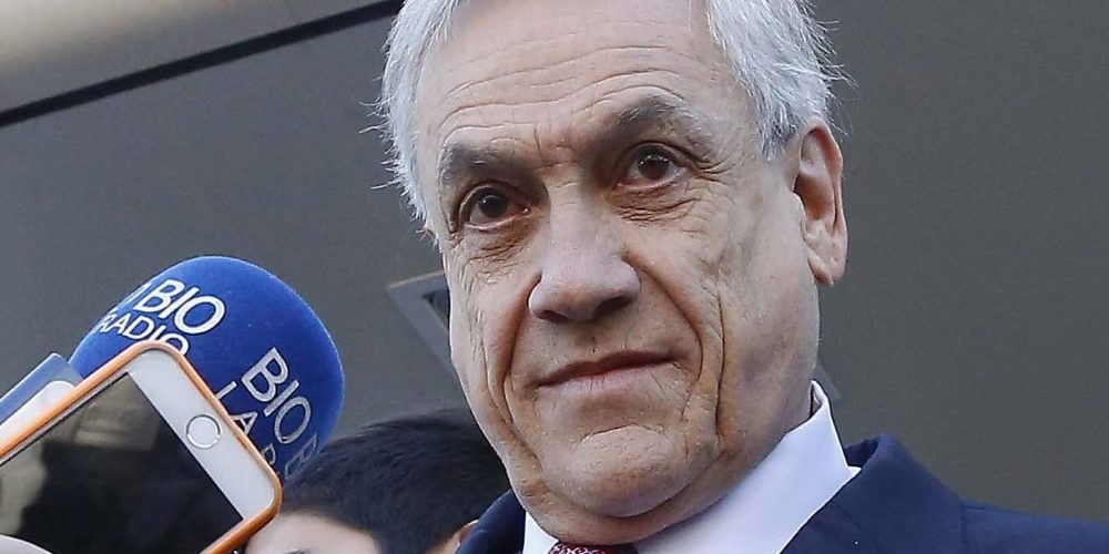 Cadem: campaña enquistada en la extrema derecha provoca que Piñera pierda terreno en el centro político