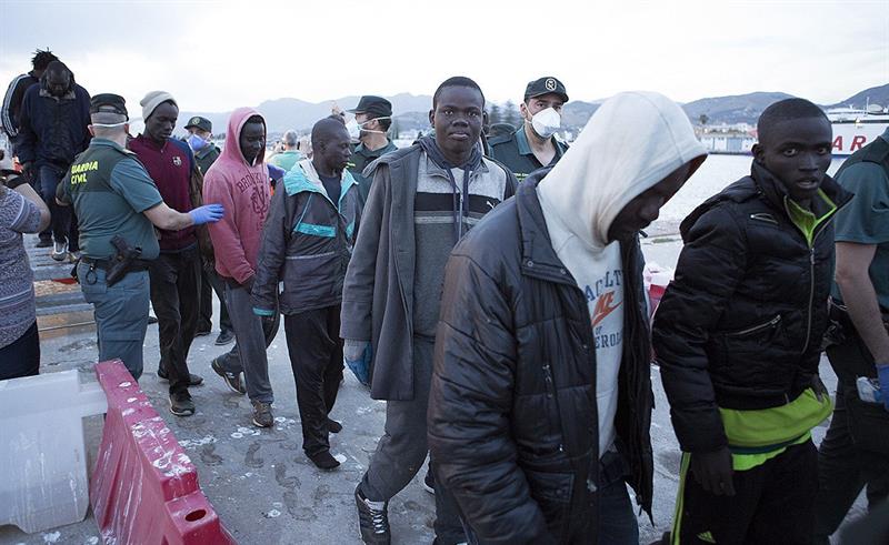 En 48 horas rescatan a más de 4 mil inmigrantes en el Mediterráneo Central