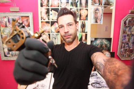 Tatuajes helix: la nueva tendencia que todo el mundo ama