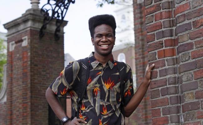 Estudiante de Harvard se gradúa convirtiendo su tesis en un disco de rap
