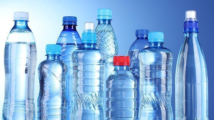 10 datos que te harán dudar de seguir comprando agua embotellada