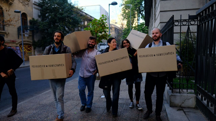 «La hicimos»: Revolución Democrática logra firmas necesarias para la primaria legal del Frente Amplio