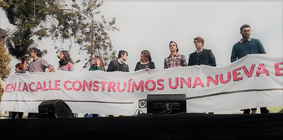 Estudiantes marchan por el #FinALaDeuda y advierten a Bachelet que aún puede «enmendar su rumbo»