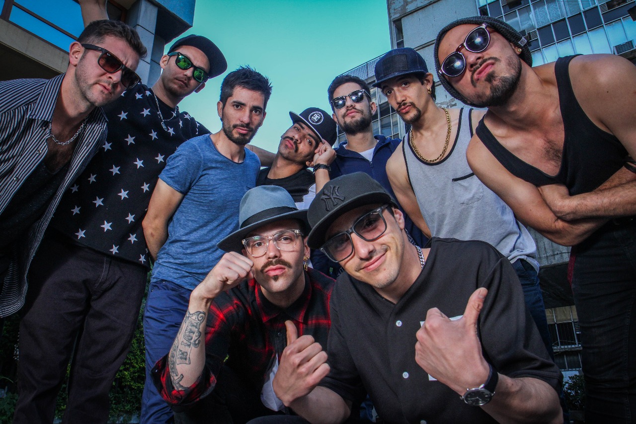 moral distra da lanzan nuevo single y anuncian conciertos en santiago y moral distra da lanzan nuevo single y anuncian conciertos en santiago y