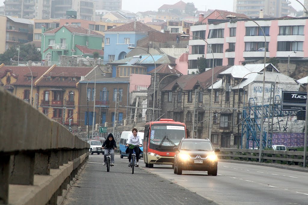Valparaíso: Conductores del transporte público se capacitan en protocolos ante terremotos
