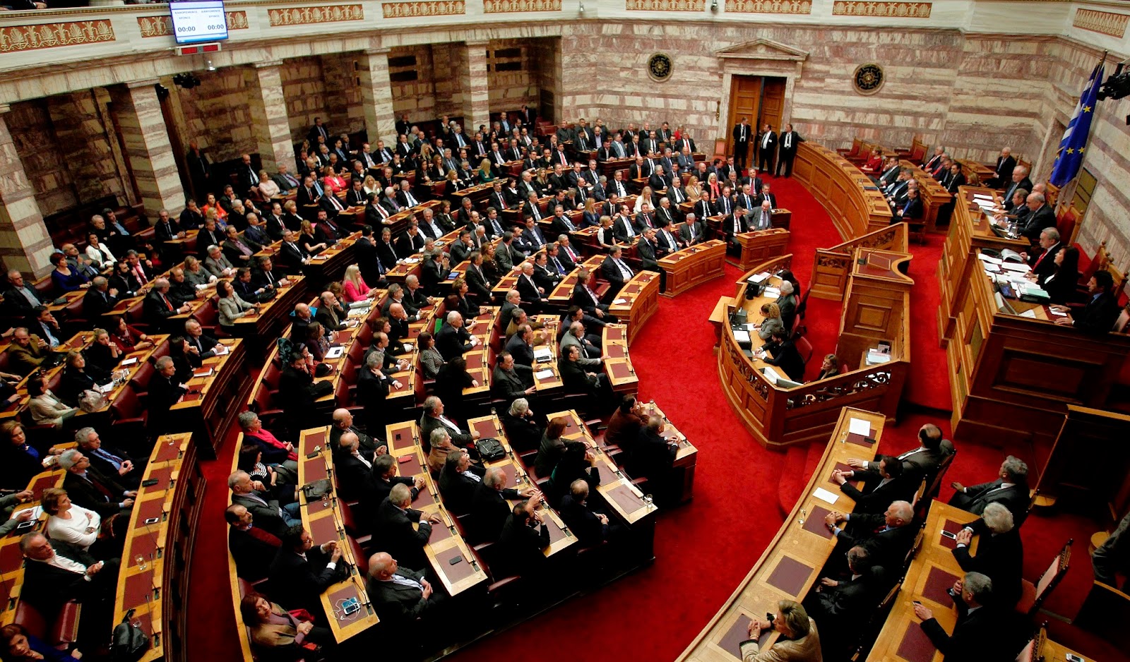 El Parlamento griego votará el 18 de mayo las medidas pactadas con acreedores