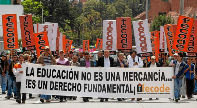 Los docentes de Colombia luchan por sus derechos en un paro nacional indefinido