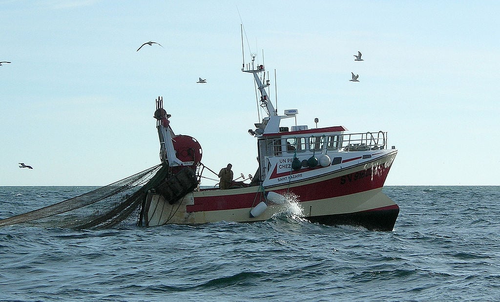 Diputados PC presentan proyecto para anular licencia pesquera de Corpesca