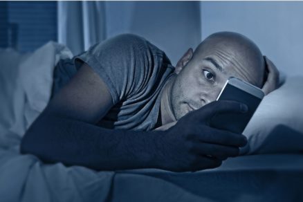 La privación de sueño puede hacer que el cerebro se «coma a sí mismo»