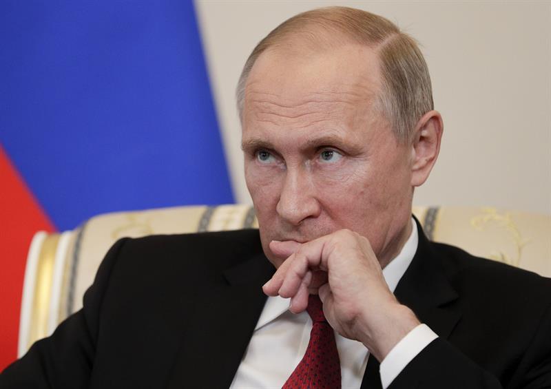 Putin dispuesto a ofrecer asilo político a ex jefe del FBI
