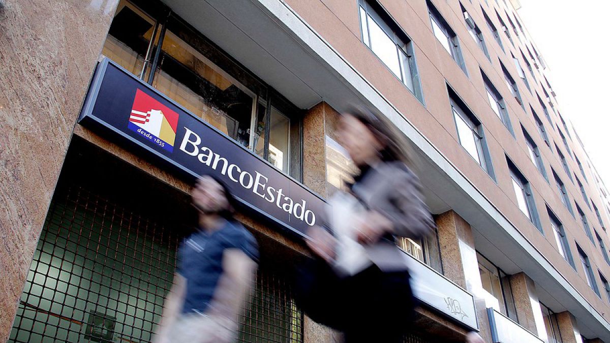 Sindicatos del sector bancario denuncian colisión entre los «servicios mínimos» y el derecho a huelga