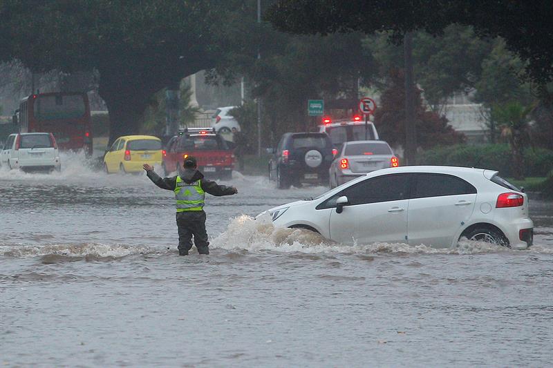 FOTOS: Marejadas y fuertes lluvias inundan las calles de Viña del Mar