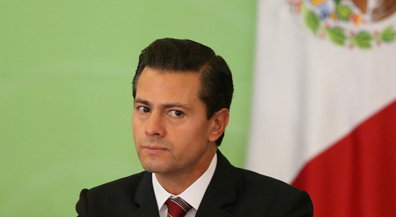 ¿Peña Nieto llevaba un arma?: Un video del presidente de México se viraliza