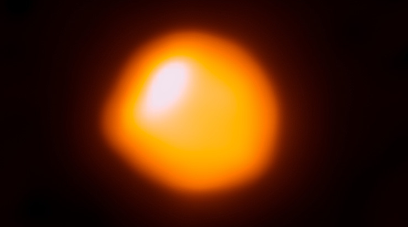 Publican la imagen más detallada de una estrella 1.400 veces más grande que el Sol