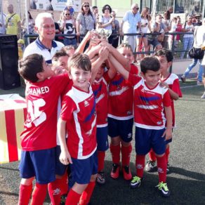 Entrenador de penecas fue despedido por ganar 25-0