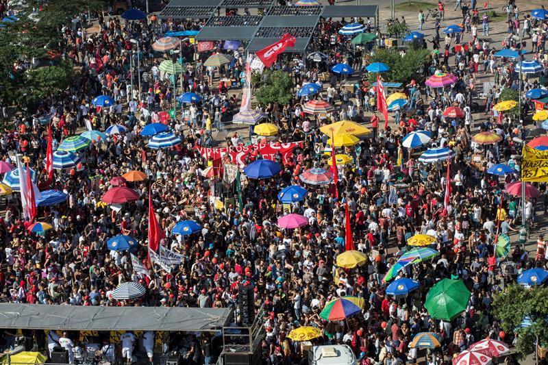 Brasil: 100 mil personas asistieron a un festival para reclamar elecciones directas y la renuncia de Temer