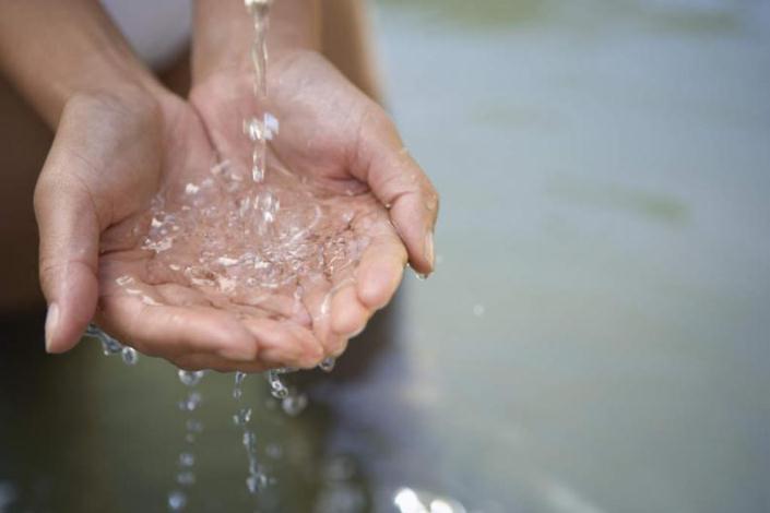 Así convierten agua salada en agua dulce con energía solar