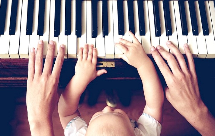 Un químico cerebral podría prolongar la habilidad infantil de aprender música y lenguas