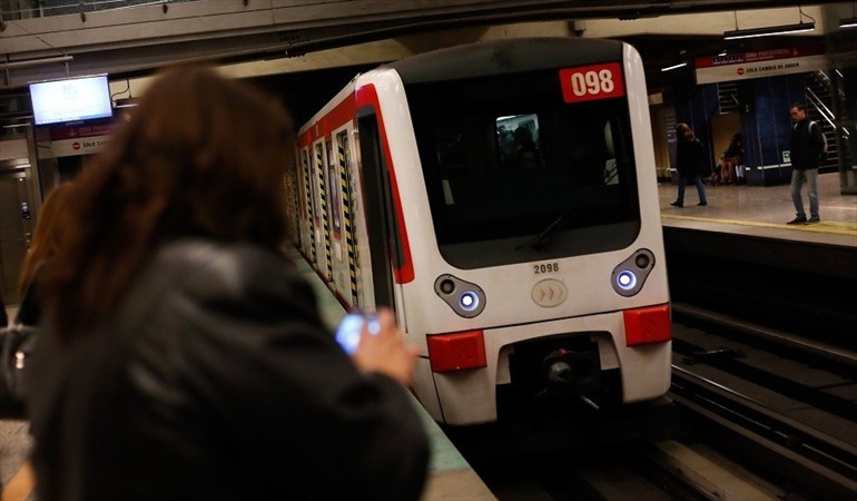 Gobierno descarta «por el momento» una estación de Metro en el aeropuerto de Santiago