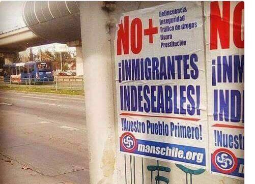 Afiches anti-inmigrantes: Tribunal declara admisible querella presentada por el Ministerio del Interior