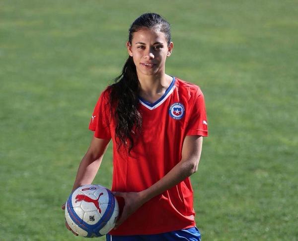 Francisa Lara, otra chilena que llega al fútbol europeo