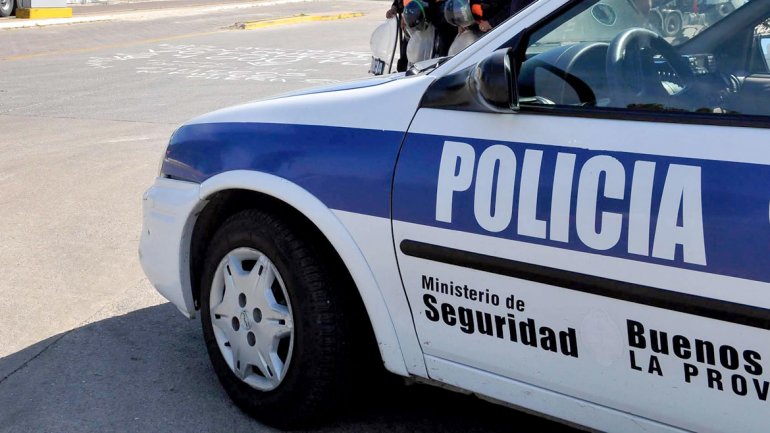 Argentina: Detienen a ocho ex jefes policiales por coimas en La Plata