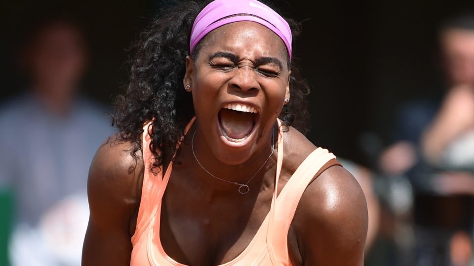 Serena Williams posa desnuda y embarazada para una conocida revista
