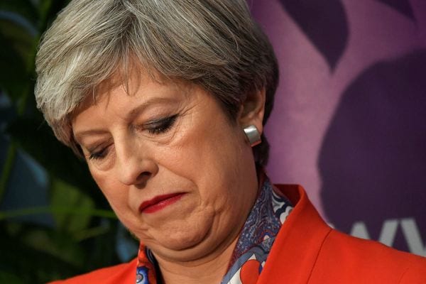 Theresa May pide «medidas urgentes» para reducir la tensión en el Golfo Pérsico