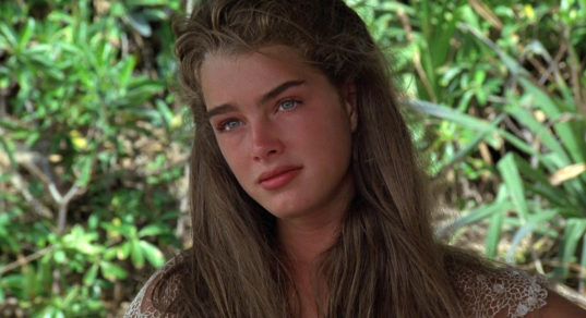 Mira como luce la protagonista de “La Laguna Azul” a 37 años del estreno de la película
