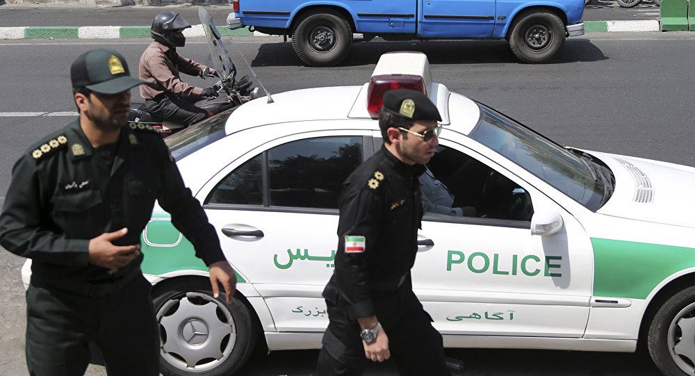 Irán condena a 10 años de prisión a un estadounidense acusado de espionaje