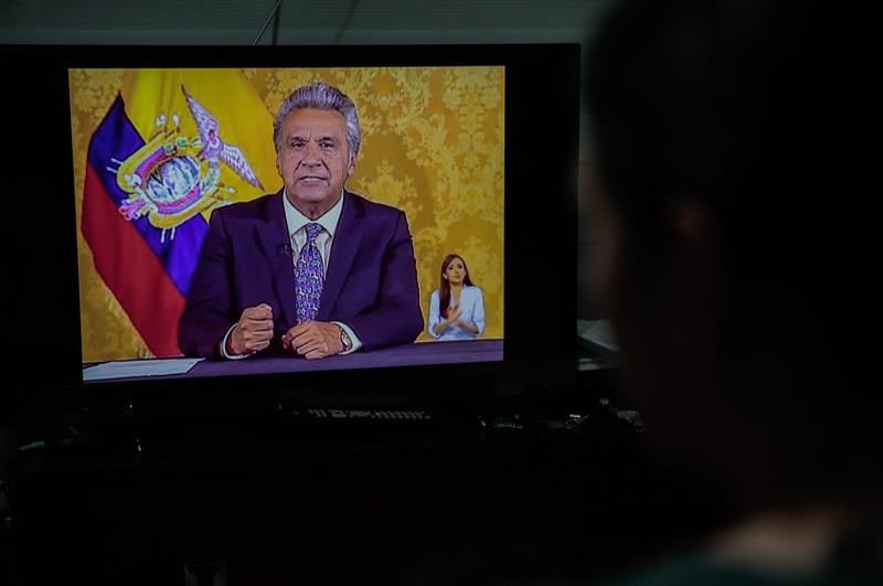 Presidente de Ecuador advierte «grave endeudamiento» del país