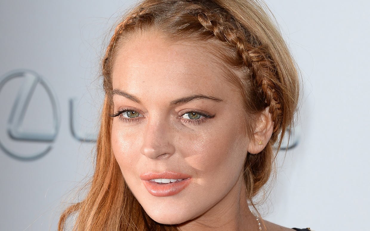 La bella modelo chilena que impacta en la web por su escalofriante parecido con Lindsay Lohan