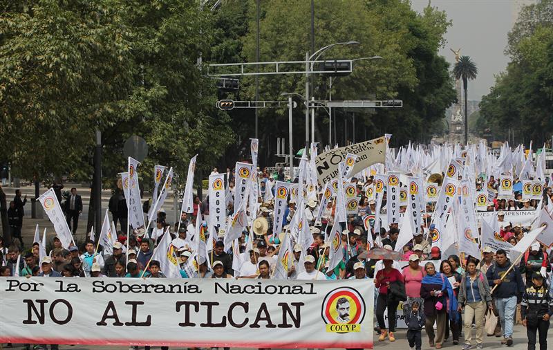 Miles de campesinos mexicanos piden retirar a su sector de la revisión del TLCAN