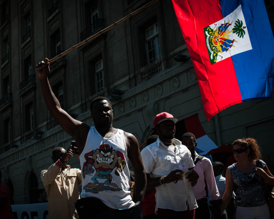 Eduardo Cardoza, del Movimiento Acción Migrante: Visado a haitianos en Chile «aumentará la irregularidad»