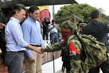 Paz en Colombia: tras el acuerdo con las Farc, el Gobierno entabla diálogo con el ELN