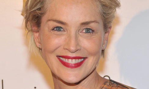 Sharon Stone revoluciona Instagram al mostrar su cuerpo en bikini a los 59 años