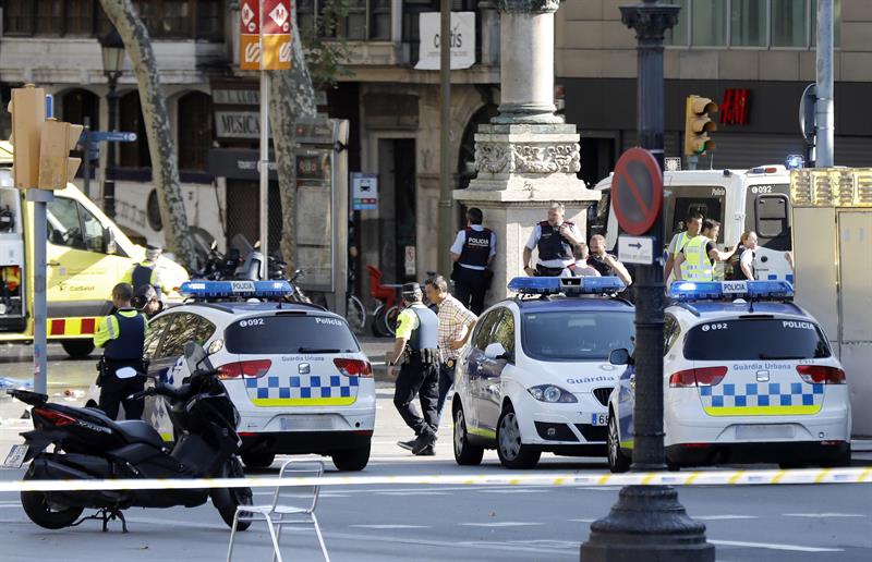 Muere el autor del atentado de Barcelona abatido por la policía catalana