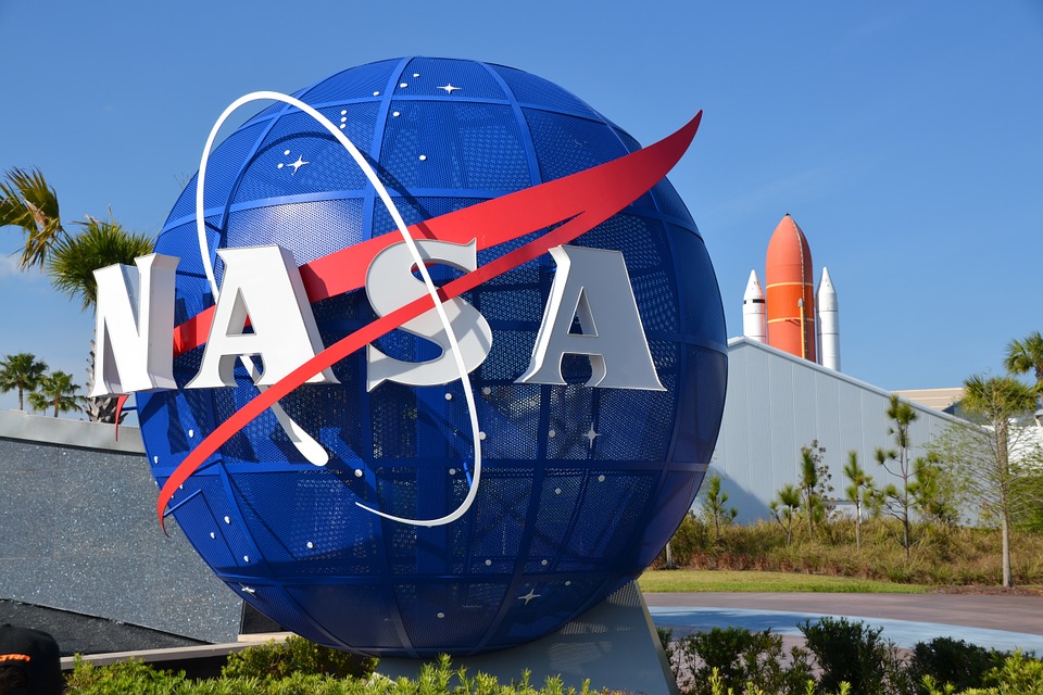 La NASA busca expertos en origami para crear un escudo espacial