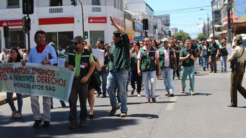 Funcionarios del SAG suspenden huelga luego de concretar acuerdo con el Gobierno