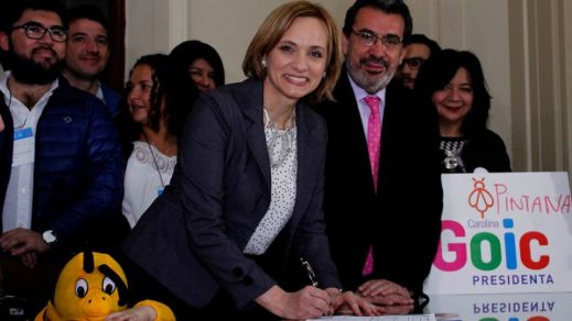 Presidenciales 2017: Goic inscribe candidatura y critica a los que «rehúyen el debate sobre el estándar ético» en la política