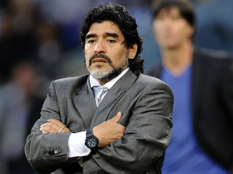 Maradona se cuadra con Maduro: «Cuando ordene estoy vestido de soldado para una Venezuela libre»