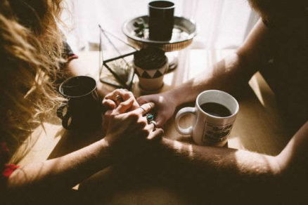 Parejas LAT: la tendencia que fortalece algunas relaciones y destruye a otras