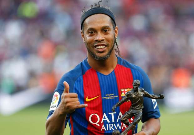 Ronaldinho sorteará un día en su casa con él entre quienes aporten a su fundación