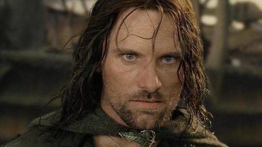 Hinchas de Real Madrid golpearon a Viggo Mortensen al confundirlo con un fanático de Barcelona