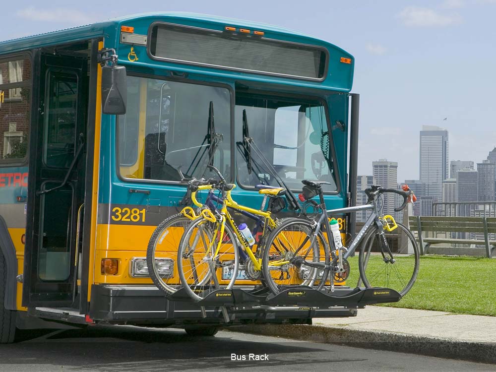 Presentan plan piloto para llevar bicicletas en los buses del Transantiago