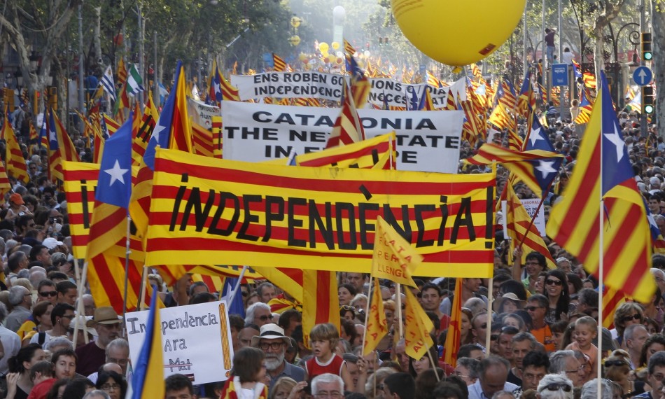 Cataluña: la Guardia Civil española registra empresa de mensajería que participó en el referéndum