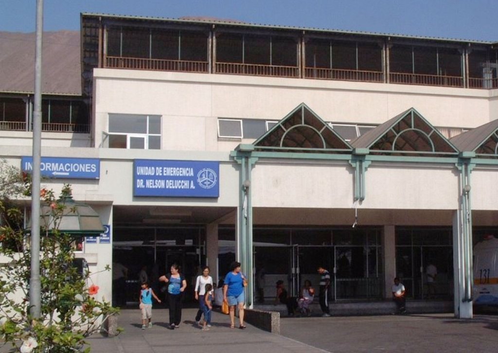 Iquique: Colegio Médico denuncia que sólo 8 camas están funcionando en la UCI del Hospital Regional